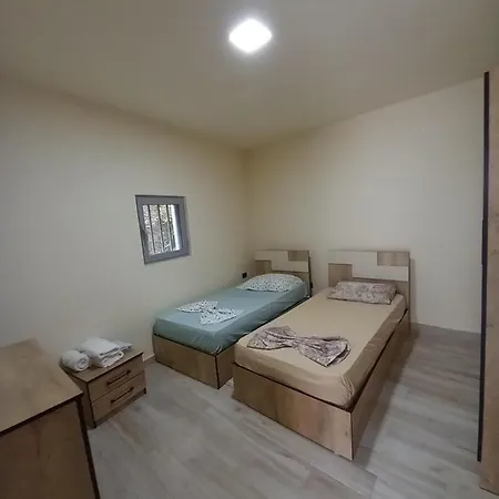 Hotel Agnes Hoxhgoran 1 *