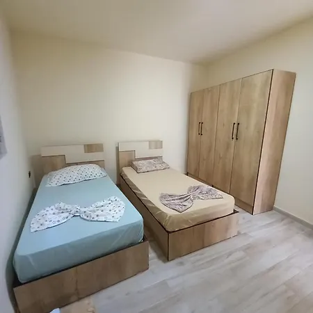 Отель Agnes Hoxhgoran 1 *