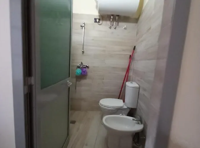 Hotel Agnes Hoxhgoran 1 *