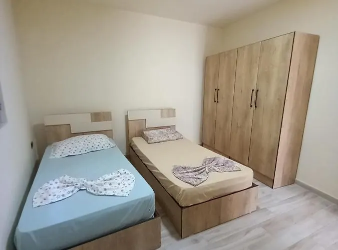 Hotel Agnes Hoxhgoran 1 *